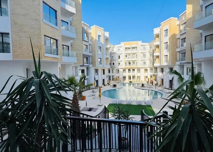Apartment Cozy Pool View With Access To Bars *