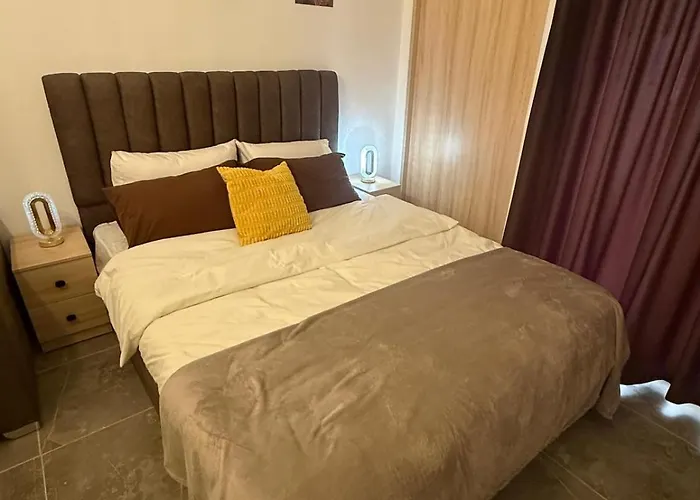 Cozy Pool View With Access To Bars Apartment Hurghada